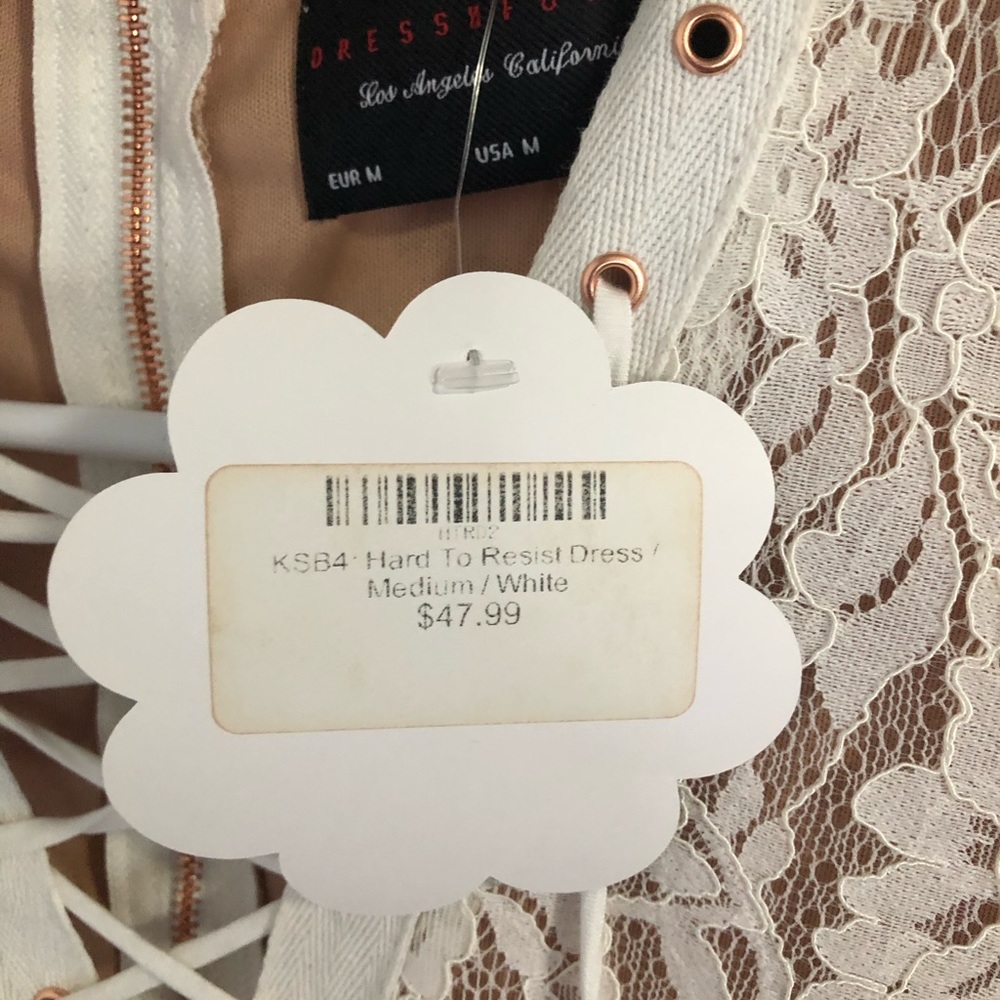 White long sleeved lace dress - Picture 8 of 8